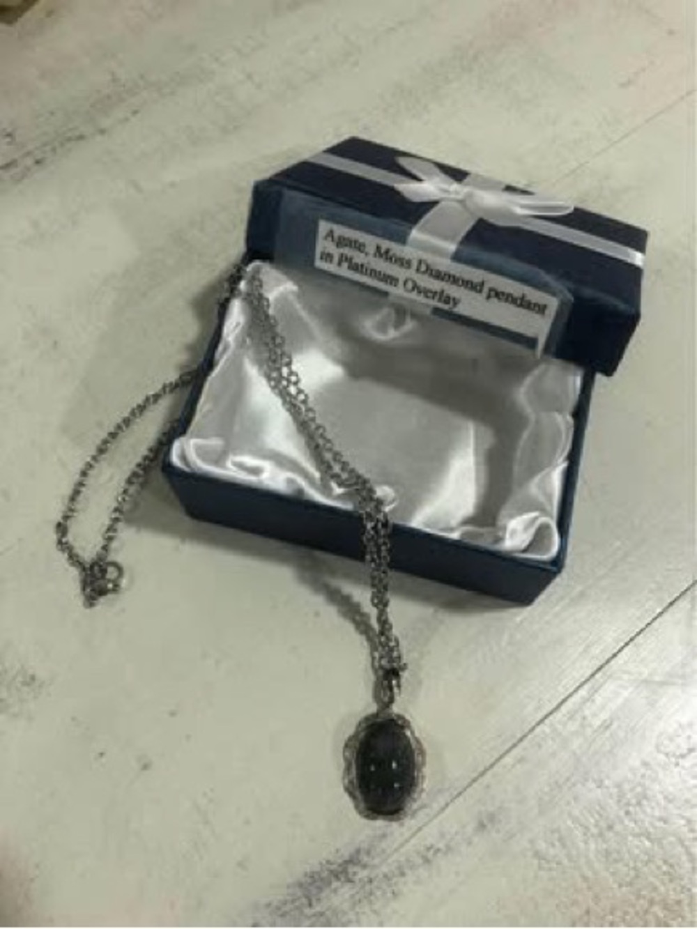 Moss Agate Pendant Necklace in Platinum Overlay - Silver Tone